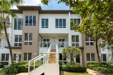 10260 NW 63rd Ter # 208, Doral FL 33178