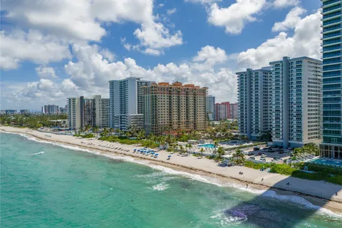2030 S Ocean Dr # 227, Hallandale Beach FL 33009