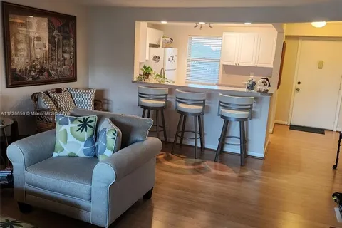 431 SE 3rd St # 305, Dania Beach FL 33004