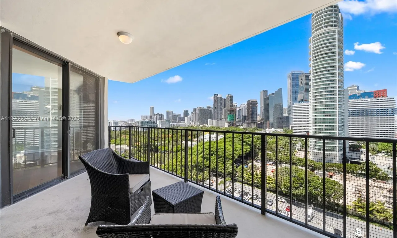 1901 Brickell Ave # B1713, Miami FL 33129