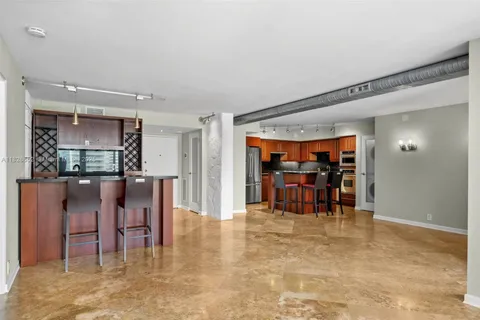 1901 Brickell Ave # B1713, Miami FL 33129