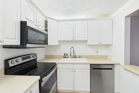 4113 NW 88th Ave # 105, Coral Springs FL 33065
