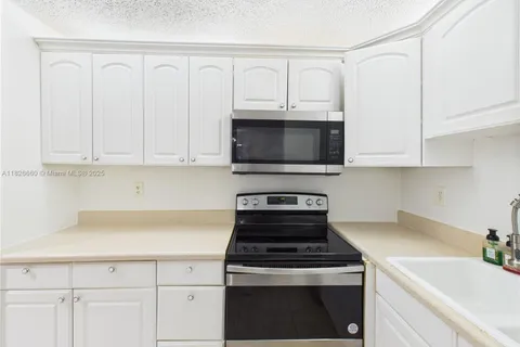 4113 NW 88th Ave # 105, Coral Springs FL 33065