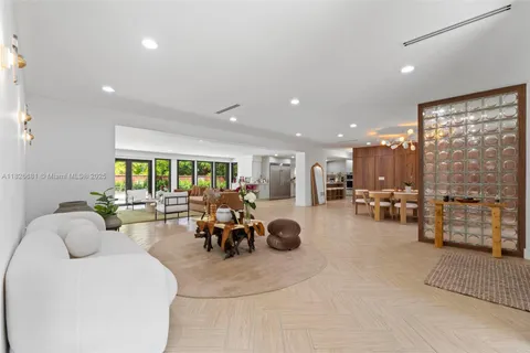 15202 SW 80th Ave, Palmetto Bay FL 33157