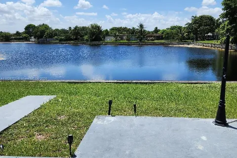 6311 NW 71st Ave, Tamarac FL 33321