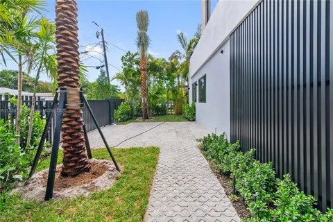 4235 NW 1st Ave, Miami FL 33127