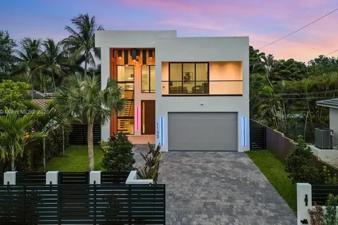 1132 SE 6th Ter, Fort Lauderdale FL 33316
