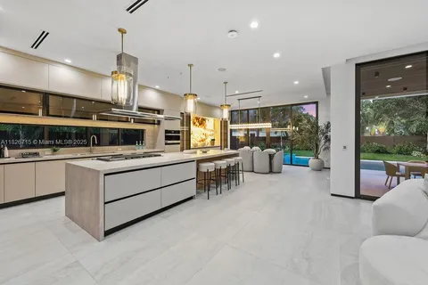 1132 SE 6th Ter, Fort Lauderdale FL 33316