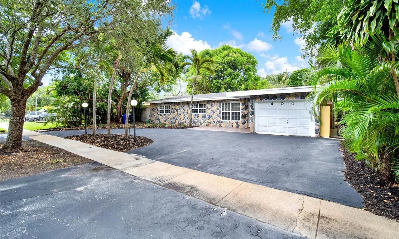 404 S 57th Ter, Hollywood FL 33023