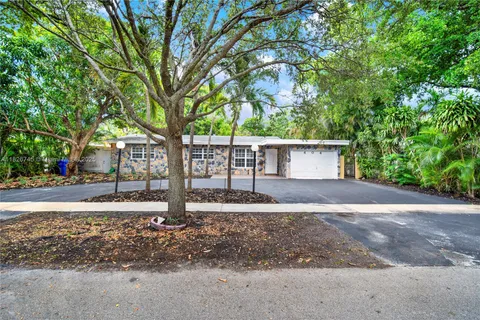 404 S 57th Ter, Hollywood FL 33023