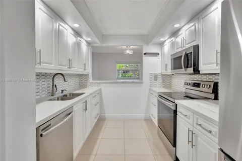 13800 SW 5th Ct # 101M, Pembroke Pines FL 33027