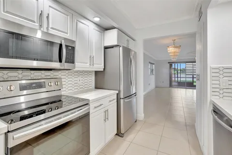 13800 SW 5th Ct # 101M, Pembroke Pines FL 33027