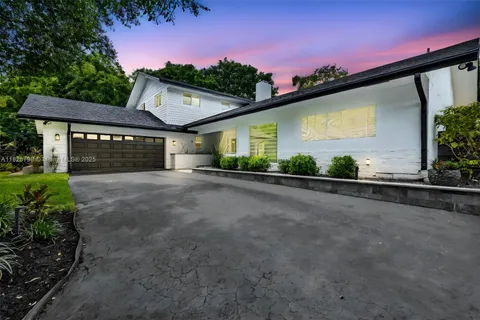 11901 NW 4th St, Plantation FL 33325