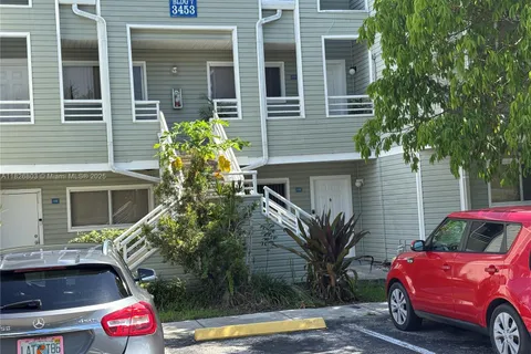 3453 NW 44th St # 202, Oakland Park FL 33309