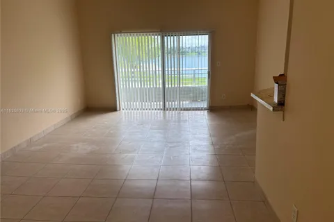3453 NW 44th St # 202, Oakland Park FL 33309