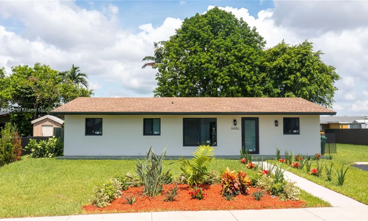 14262 SW 107th Pl, Miami FL 33176