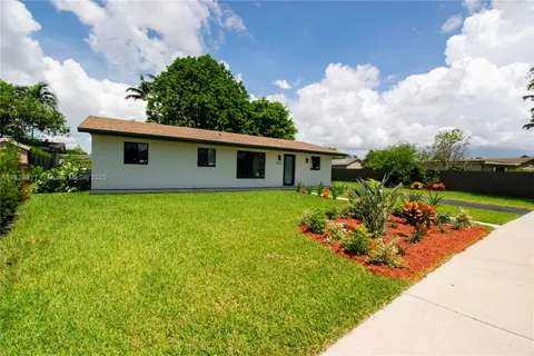14262 SW 107th Pl, Miami FL 33176