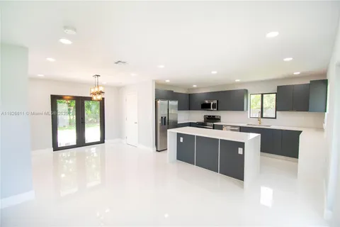 14262 SW 107th Pl, Miami FL 33176