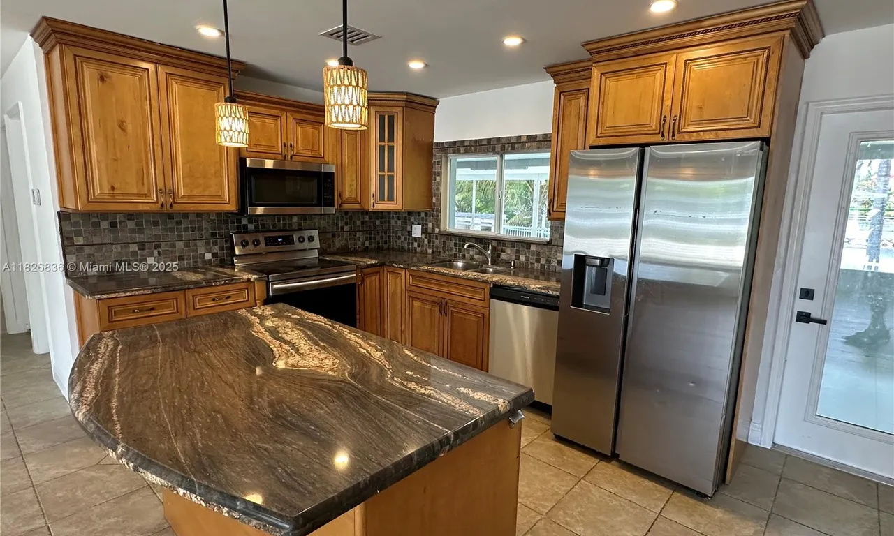 4830 SW 41st Ave, Dania Beach FL 33314