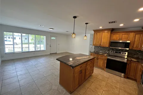 4830 SW 41st Ave, Dania Beach FL 33314