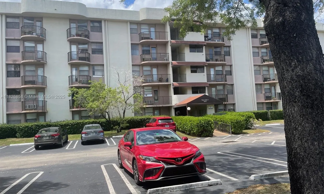 2771 Riverside Dr # A, Coral Springs FL 33065