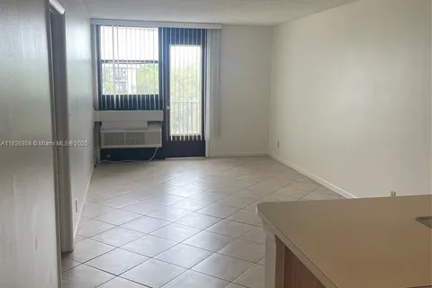 2771 Riverside Dr # A, Coral Springs FL 33065