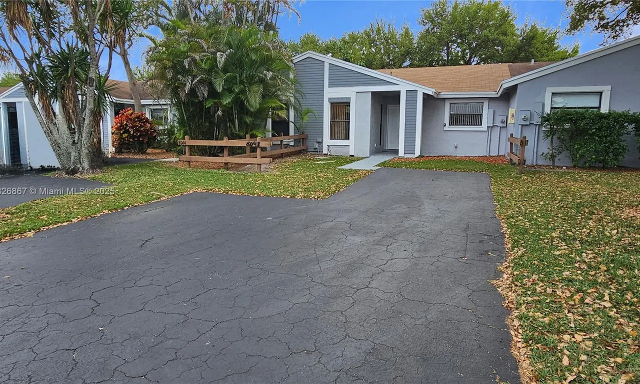8048 NW 41st Ct # 8048, Sunrise FL 33351