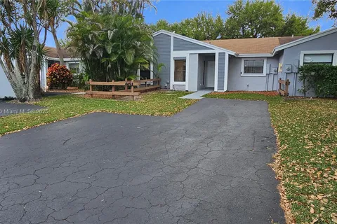 8048 NW 41st Ct # 8048, Sunrise FL 33351