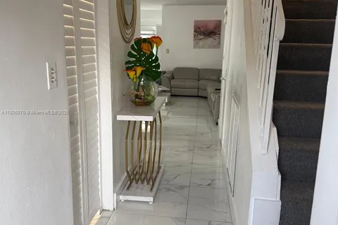 1790 W 75th St, Hialeah FL 33014