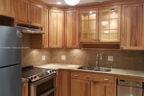 253 S Cypress Rd # 237, Pompano Beach FL 33060