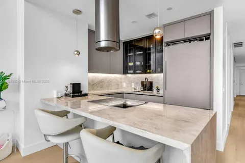 1100 Biscayne Blvd # 4305, Miami FL 33132