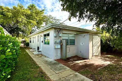 1941 Dewey St # 1, Hollywood FL 33020
