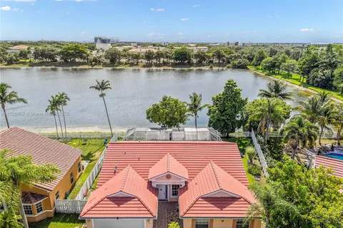 1720 SW 137th Way, Miramar FL 33027