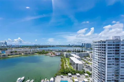 18081 Biscayne Blvd # 1903, Aventura FL 33160