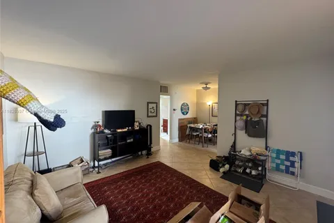 115 Calabria Ave # 5, Coral Gables FL 33134