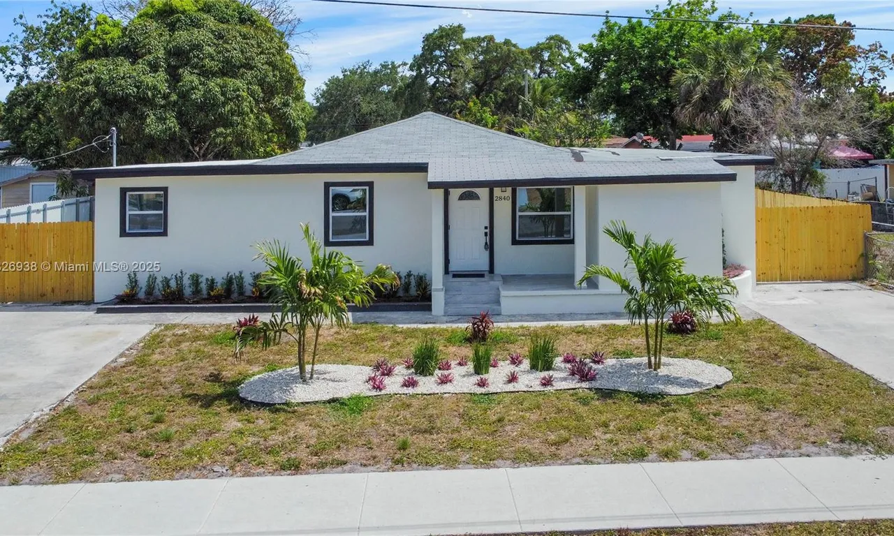 2840 NW 171st St, Miami Gardens FL 33056
