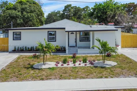 2840 NW 171st St, Miami Gardens FL 33056
