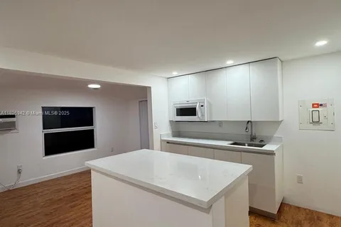10805 NW 10th Ave # 2, Miami FL 33168