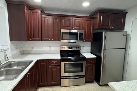 4848 NW 24th Ct # 322, Lauderdale Lakes FL 33313