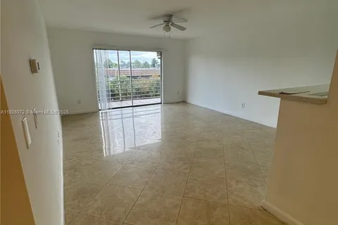 4848 NW 24th Ct # 322, Lauderdale Lakes FL 33313