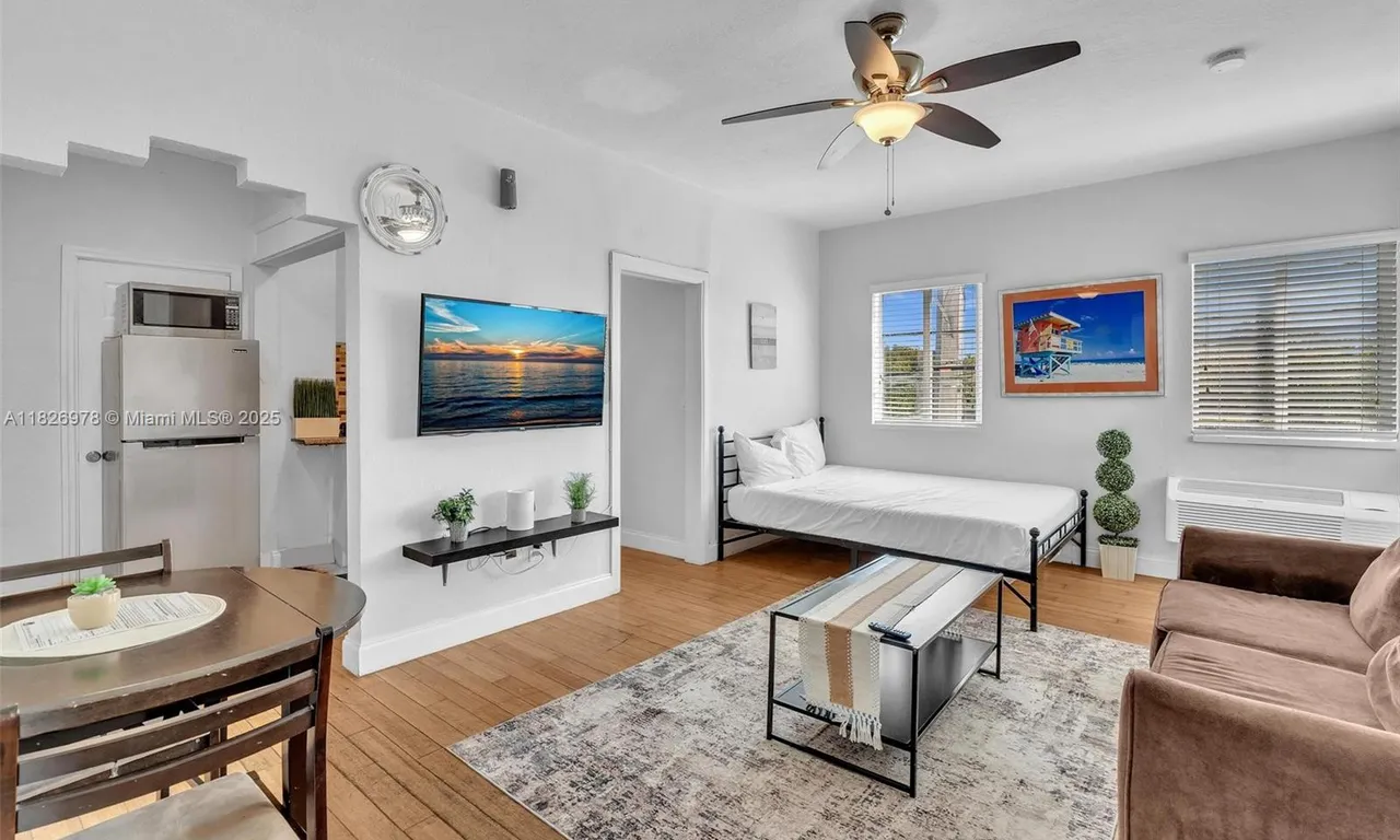 8415 Harding Ave # 19, Miami Beach FL 33141