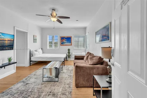 8415 Harding Ave # 19, Miami Beach FL 33141