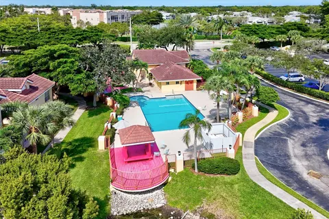 7680 Westwood Dr # 823, Tamarac FL 33321