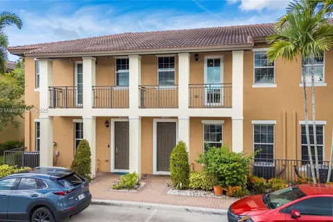 1334 SW 147th Ter, Pembroke Pines FL 33027
