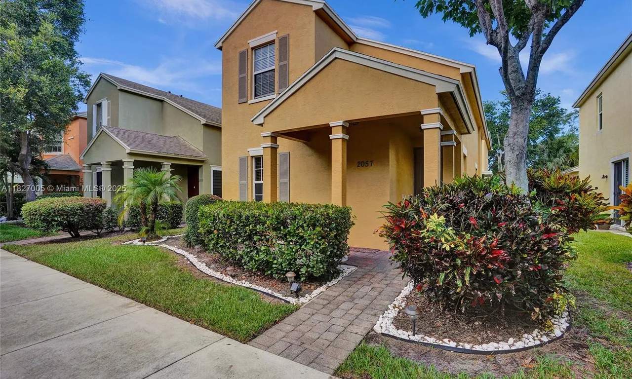 2057 SE Avon Park Dr, Port St. Lucie FL 34952