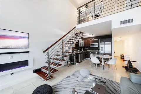 41 SE 5th St # 1303, Miami FL 33131