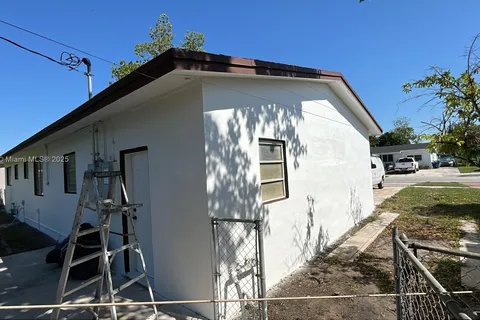 1301 NW 198th St, Miami Gardens FL 33169