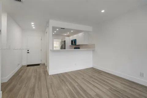 8041 NW 41st court, Sunrise FL 33351