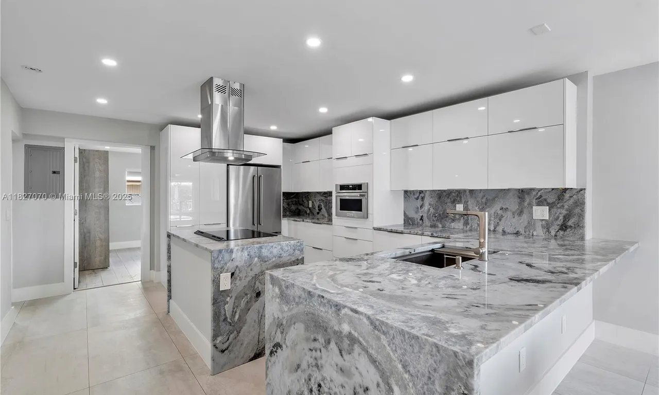 2115 NE 37th Dr # 124, Fort Lauderdale FL 33308
