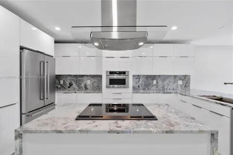 2115 NE 37th Dr # 124, Fort Lauderdale FL 33308